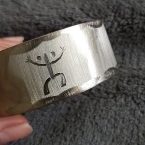 Stainless steel bracelet with a coqui design